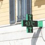 Caldo record, oggi 16 città da bollino rosso e domani scendono a 14 per effetto temporali Caldo record, oggi 16 città da bollino rosso e domani scendono a 14 per effetto temporali