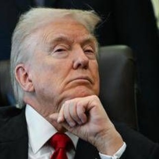 Usa, da Trump nuova stretta sull'immigrazione: limiti anche ai palestinesi