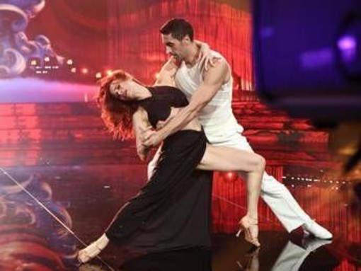 Ballando, Magnini in finale incanta tutti... tranne la giuria: è polemica