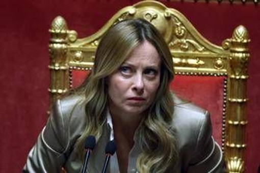 Meloni al Pd: "Non sono arrivata dove sono con carezze e moine, da sinistra misoginia"