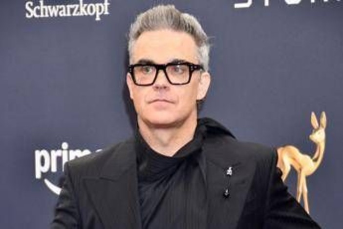Robbie Williams annuncio choc: &quot;Sto perdendo la vista a causa di una cura dimagrante&quot;, quale ha fatto