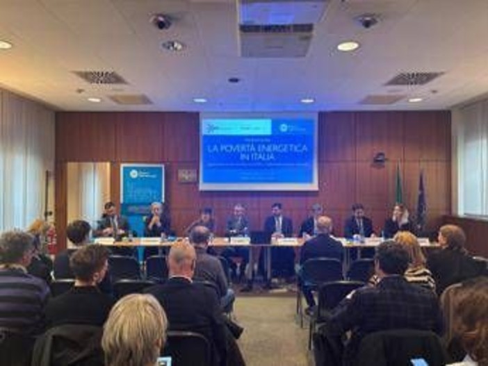 Energia: Oipe, nel 2024 2,4 milioni di famiglie in povertà energetica