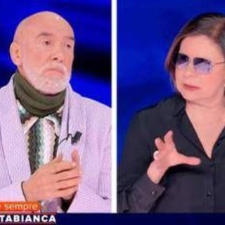 "Le donne di Trump uomini malvagi in corpi femminili", il giudizio di Dalla Palma a E' sempre Cartabianca "Le donne di Trump uomini malvagi in corpi femminili", il giudizio di Dalla Palma a E' sempre Cartabianca