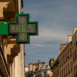 Caldo record in Francia, bambino di 18 mesi trovato morto in auto