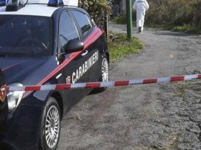 Esplosione davanti casa cronista a Vicenza, in una lettera minacce e riferimenti a don Patriciello e Meloni