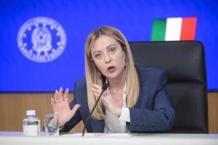 Lavoro, via libera a decreto. Meloni: "Patto con imprese e sindacati, niente ai pirati"