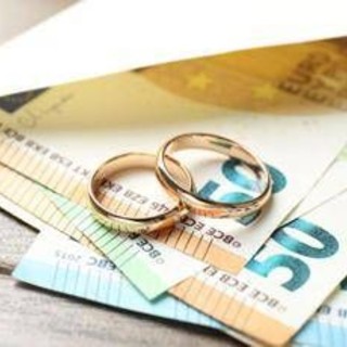 Lascia tutto all'amante, figlio fa causa per l'eredità e vince