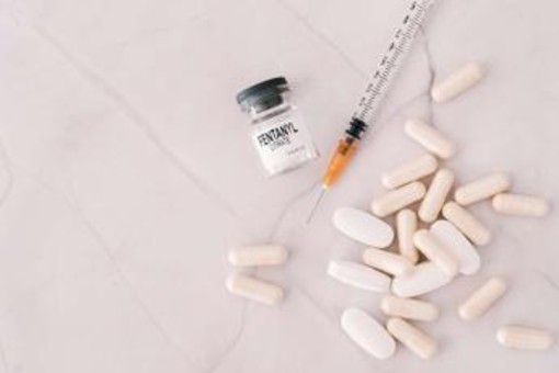 Furto Fentanyl a Roma: cos'è l'analgesico 80 volte più potente della morfina