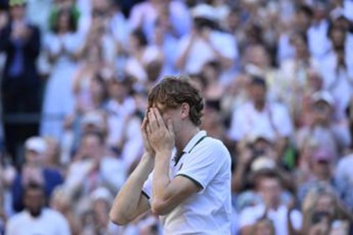 Sinner Re di Wimbledon: "Sto dando la mia vita per il tennis" Sinner Re di Wimbledon: "Sto dando la mia vita per il tennis"