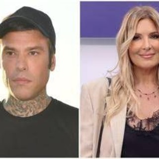 Selvaggia Lucarelli accusa: "Sta col potere", Fedez risponde: "Ma che stai a dì?"