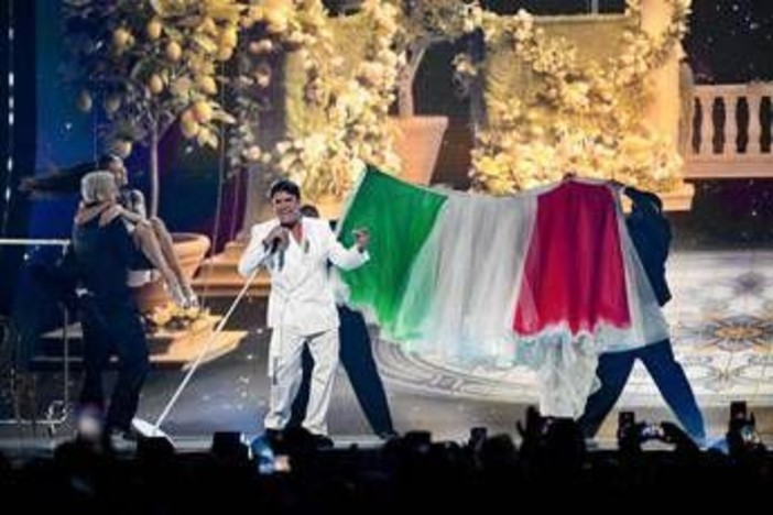 Eurovision, chi sono i 25 finalisti di stasera: l'ordine di uscita e quando canta Sal Da Vinci Eurovision, chi sono i 25 finalisti di stasera: l'ordine di uscita e quando canta Sal Da Vinci