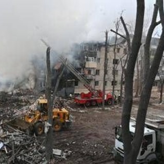 Ucraina, Russia attacca ancora con missili e droni: colpite Dnipro e a Kharkiv