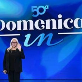 Domenica In, da Amanda Lear a Max Biaggi: gli ospiti di oggi di Mara Venier Domenica In, da Amanda Lear a Max Biaggi: gli ospiti di oggi di Mara Venier