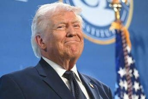 Trump: "Se il prezzo del petrolio aumenta facciamo un sacco di soldi"