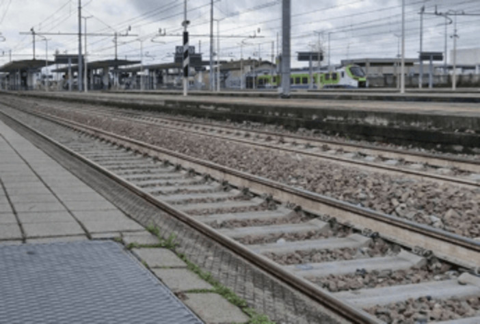 Frana su linea Brennero-Bolzano, circolazione ferroviaria sospesa