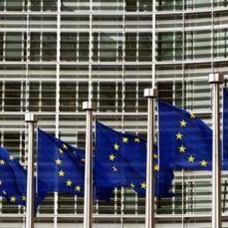 Caro energia, mediazione dei leader Ue dopo lunga trattativa: "Preservare Ets tutelando competitività"