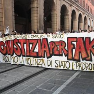 Fakir, consigliere comunale Bologna: "Sotto mio post carabiniere commenta 'uno di meno'". Arma avvia accertamenti Fakir, consigliere comunale Bologna: "Sotto mio post carabiniere commenta 'uno di meno'". Arma avvia accertamenti