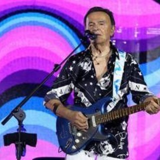 Pooh, concerto interrotto a Riccione: "Grande dispiacere e grande dolore"