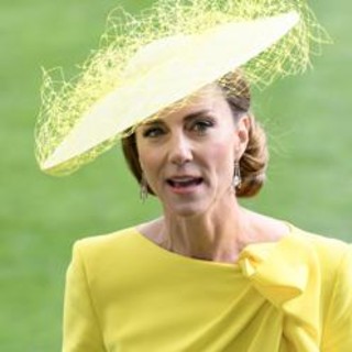 Kate Middleton scala le vette britanniche più alte, l'impresa per la lotta contro il cancro