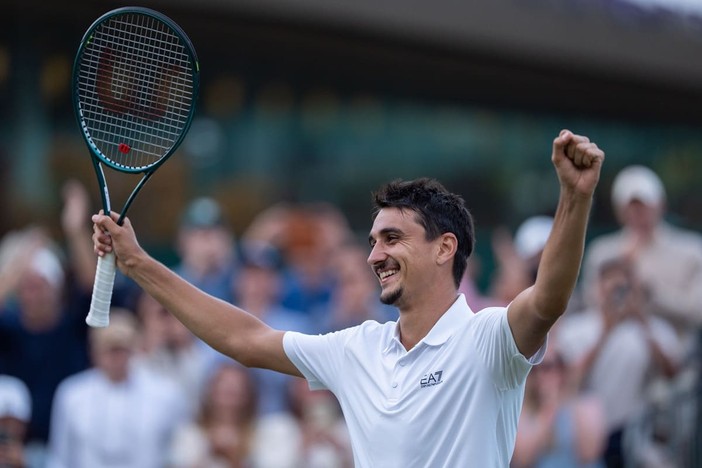 Sonego al secondo turno di Wimbledon, eliminato Arnaldi Sonego al secondo turno di Wimbledon, eliminato Arnaldi