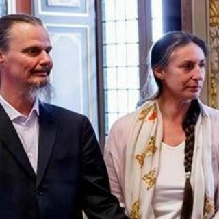 Famiglia nel bosco, Nathan e Catherine: "Decisione del Tribunale ci spezza il cuore" Famiglia nel bosco, Nathan e Catherine: "Decisione del Tribunale ci spezza il cuore"