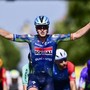 Tour de France, Merlier vince allo sprint la 12/a tappa e Pogacar resta in giallo Tour de France, Merlier vince allo sprint la 12/a tappa e Pogacar resta in giallo