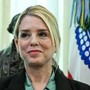 Pam Bondi licenziata da Trump, ma rischia di dover deporre al Congresso sul caso Epstein