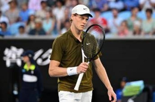Australian Open, Sinner doma Shelton e si regala Djokovic in semifinale