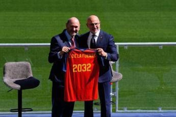 Spagna, il ct campione del mondo De La Fuente rinnova fino al 2032