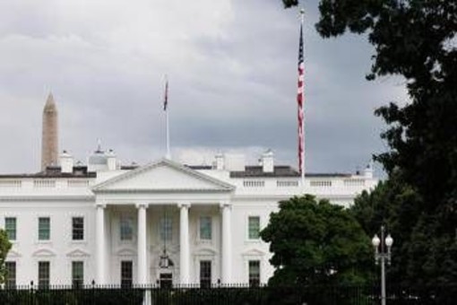 FBI sventa attentato alla Casa Bianca: piano con droni esplosivi e cecchini durante l’evento UFC di Trump FBI sventa attentato alla Casa Bianca: piano con droni esplosivi e cecchini durante l’evento UFC di Trump