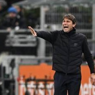 Inter-Napoli, rigore per i nerazzurri e Conte espulso: "Vergognatevi". Cos'è successo