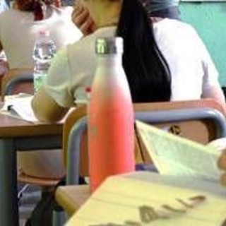 'Lista stupri' nel bagno del liceo Giulio Cesare, la condanna dei docenti: &quot;Scritta inqualificabile&quot;