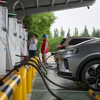Cina, in rapida espansione la rete di ricarica per i veicoli elettrici