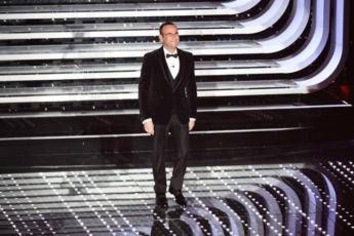 Sanremo, Conti: "Tre donne al PrimaFestival, Gazzoli alle Nuove Proposte. Futuro? Io pronto a tutto" Sanremo, Conti: "Tre donne al PrimaFestival, Gazzoli alle Nuove Proposte. Futuro? Io pronto a tutto"