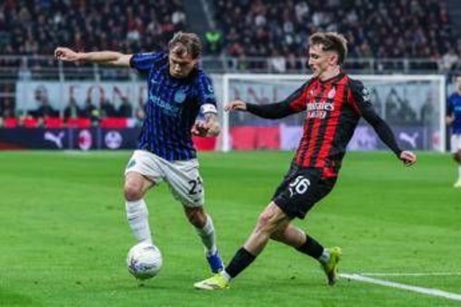 Milan-Inter, proteste nerazzurre per possibile rigore. Chivu a Saelemaekers: "Sicuro di non averla toccata?"