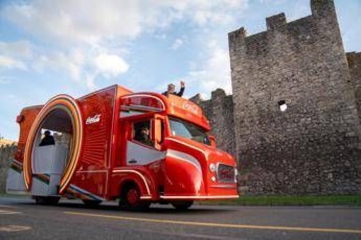 Milano-Cortina: con Coca-Cola, viaggio della fiamma olimpica percorso che celebra sport, musica e condivisione Milano-Cortina: con Coca-Cola, viaggio della fiamma olimpica percorso che celebra sport, musica e condivisione