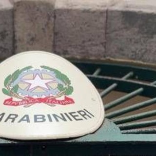 Segrega compagna e il suo bimbo e la picchia con una mazza chiodata, orrore a Napoli Segrega compagna e il suo bimbo e la picchia con una mazza chiodata, orrore a Napoli