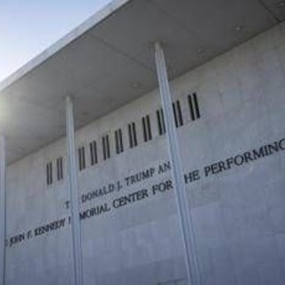 Trump, l'ultimo attacco al Kennedy Center: chiuso 2 anni per "ricostruzione"